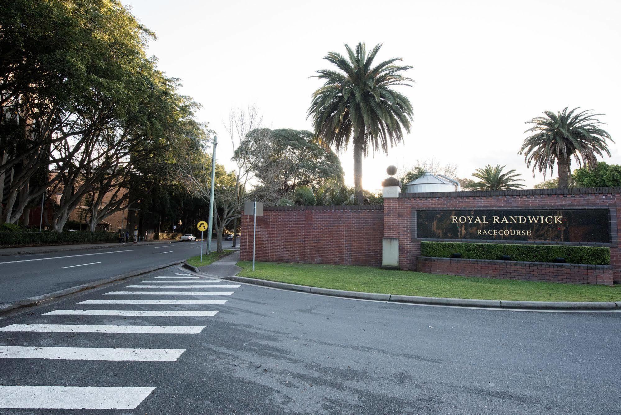 Racecourse Space Pop Up Randwick Buitenkant foto